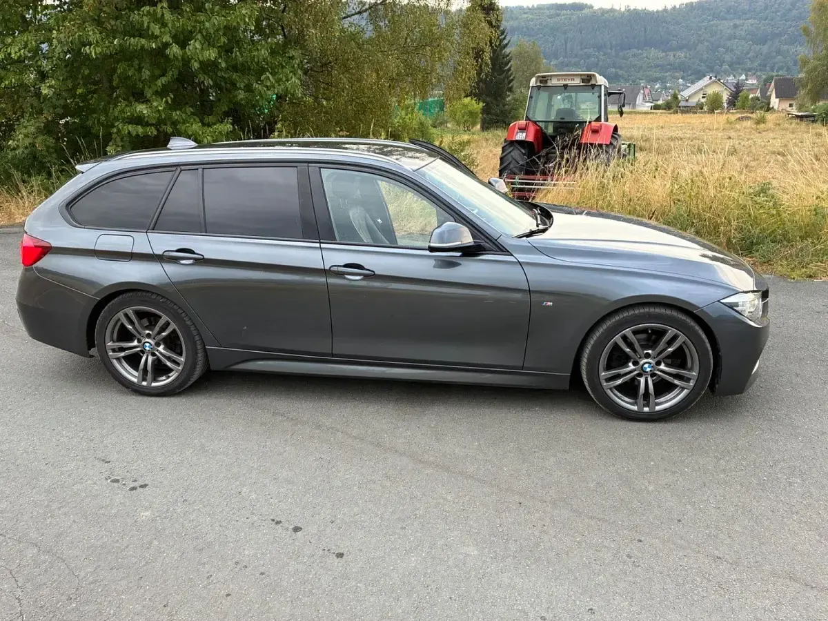 Gebraucht BMW 320 M Sport 184 PS (135 kW) 2019 Grau Kombi