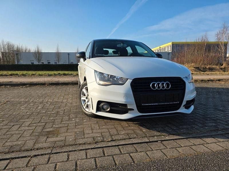 Gebraucht Audi A1 Sportback S-Line 86 PS (63 kW) 2015 Weiß Kleinwagen