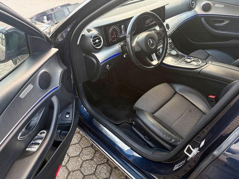 Gebraucht Mercedes E200 150 PS (110 kW) 2017 Blau Kombi