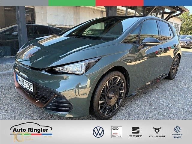 Darkforestgrün Gebraucht 2025 Cupra Born Basis Kleinwagen | 46.380 € (Fairer Preis) - Bild 1/3
