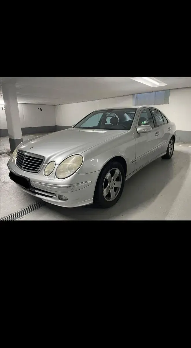 Brugt Mercedes E320 Avantgarde 208 HK (152 kW) 2004 Sølv Sedan