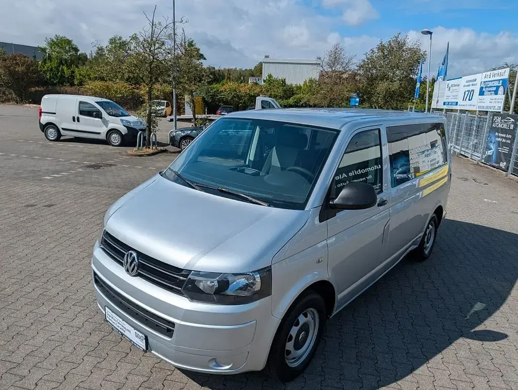 Gebraucht VW Multivan 140 PS (102 kW) 2014 Silber Van / Kleinbus