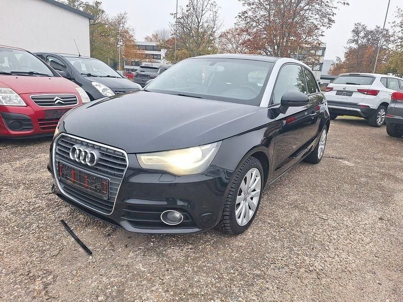 Schwarz Gebraucht 2011 Audi A1 Attraction Limousine | 8.990 € (Etwas zu teuer) - Bild 1/4