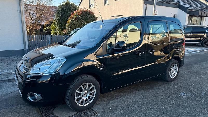 Gebraucht Citroën Berlingo 105 PS (77 kW) 2013 Schwarz Van / Kleinbus