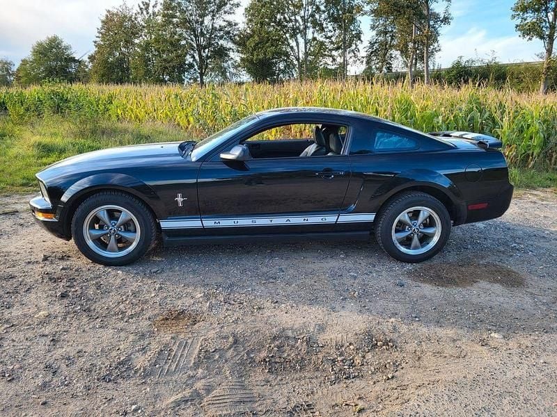 Gebraucht Ford Mustang Premium 205 PS (150 kW) 2006 Schwarz