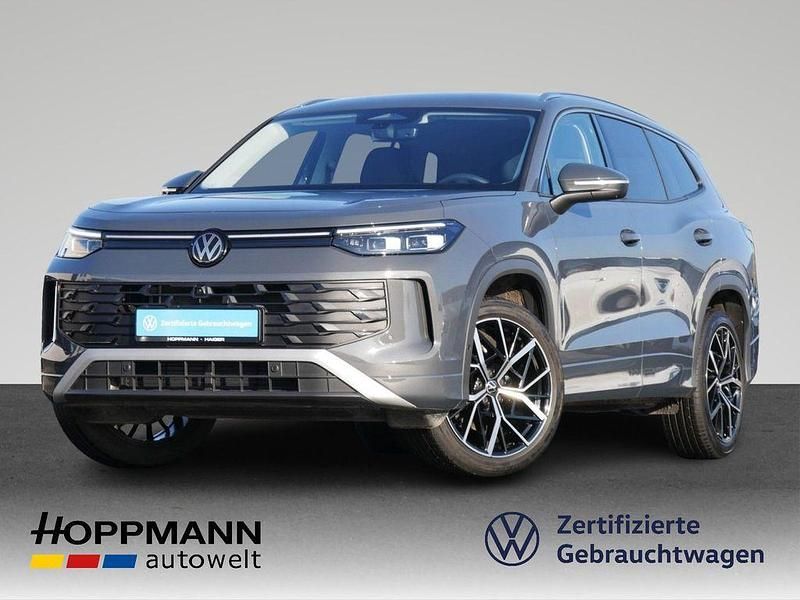 Delfingrau metallic Gebraucht 2025 VW Tayron Life SUV | 48.840 € (Superpreis) - Bild 1/4