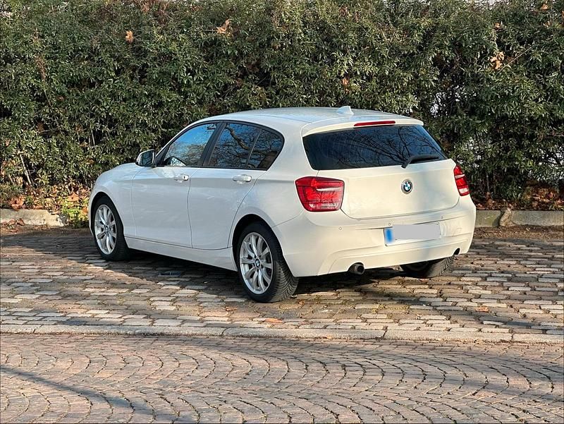 Gebraucht BMW 116 136 PS (100 kW) 2013 Weiß Kleinwagen