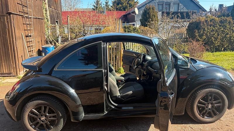 Second-hand VW Beetle 75 CP (55 kW) 2003 Negru Hatchback