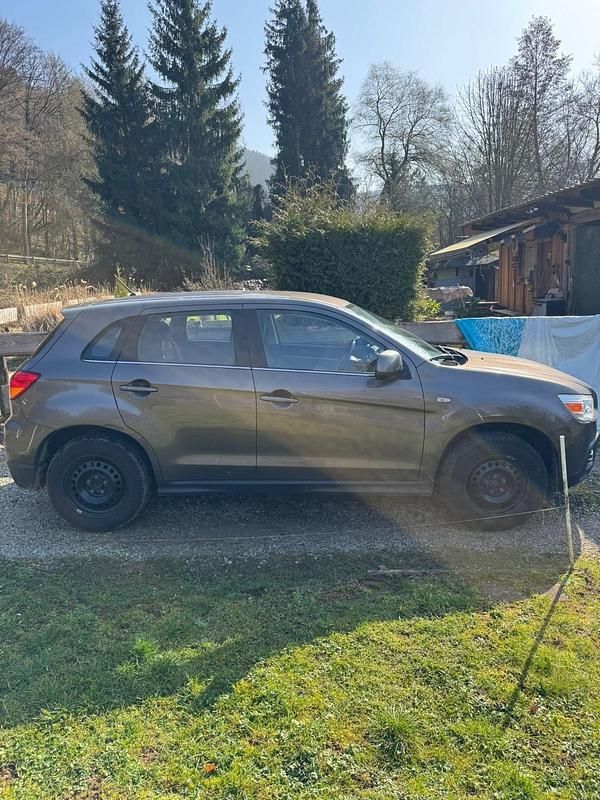 Gebraucht Mitsubishi ASX 116 PS (85 kW) 2013 Braun SUV