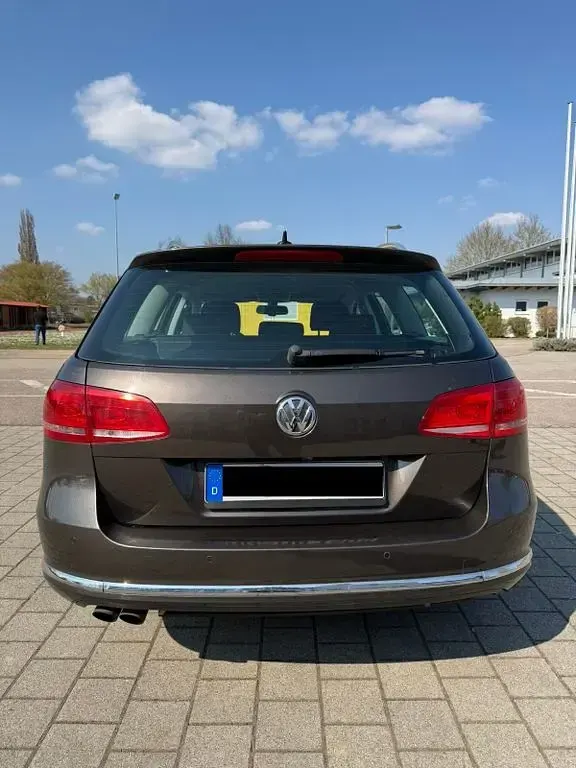 Gebraucht VW Passat 140 PS (102 kW) 2012 Braun Kombi