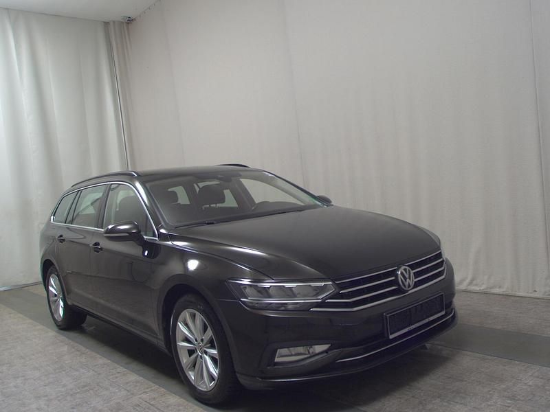 Gebraucht VW Passat Business 150 PS (110 kW) 2019 Braun Kombi