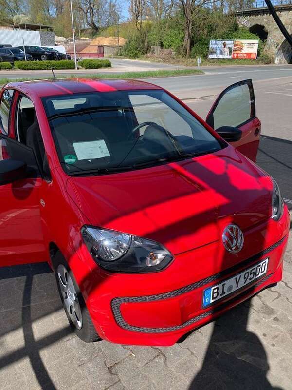Rot Gebraucht 2012 VW up! take up! Kleinwagen | 4.200 € (Fairer Preis) - Bild 1/4