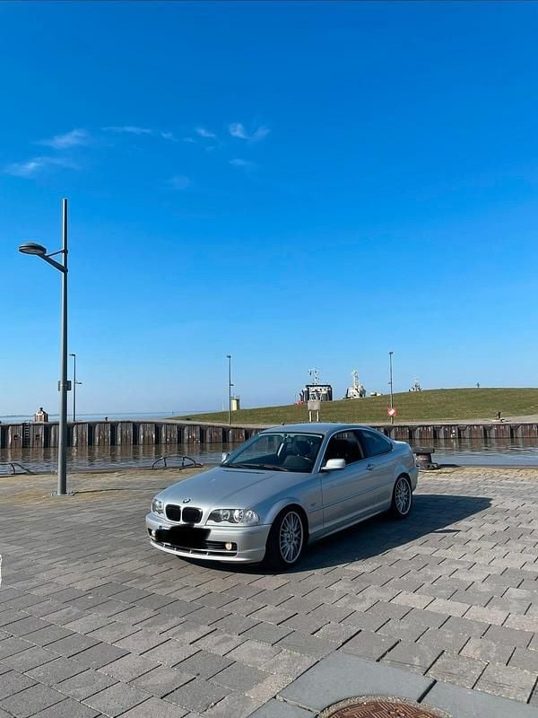 Gebraucht BMW 320 150 PS (110 kW) 1999 Silber Coupé