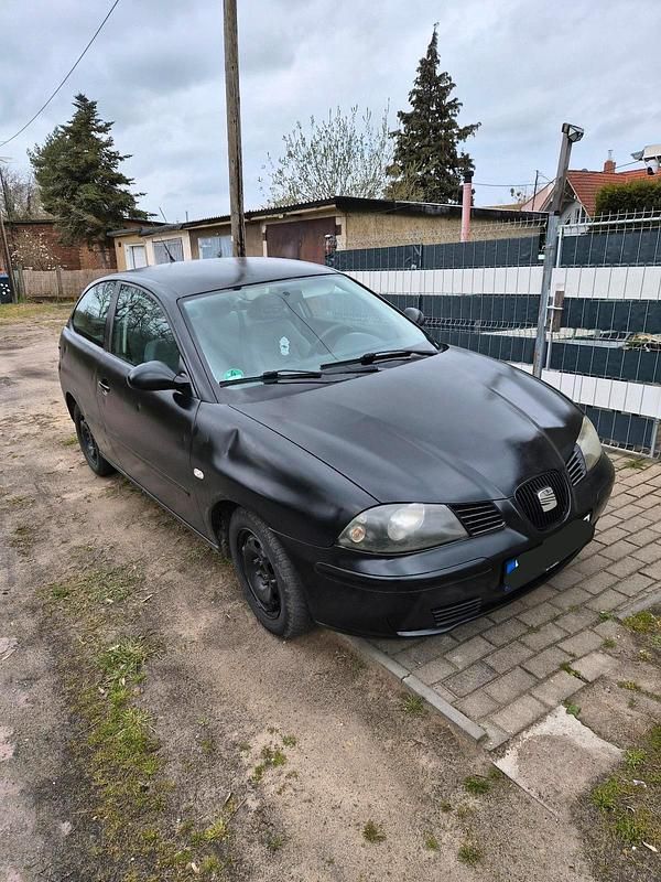 Gebraucht Seat Ibiza 65 PS (47 kW) 2004 Schwarz Kleinwagen