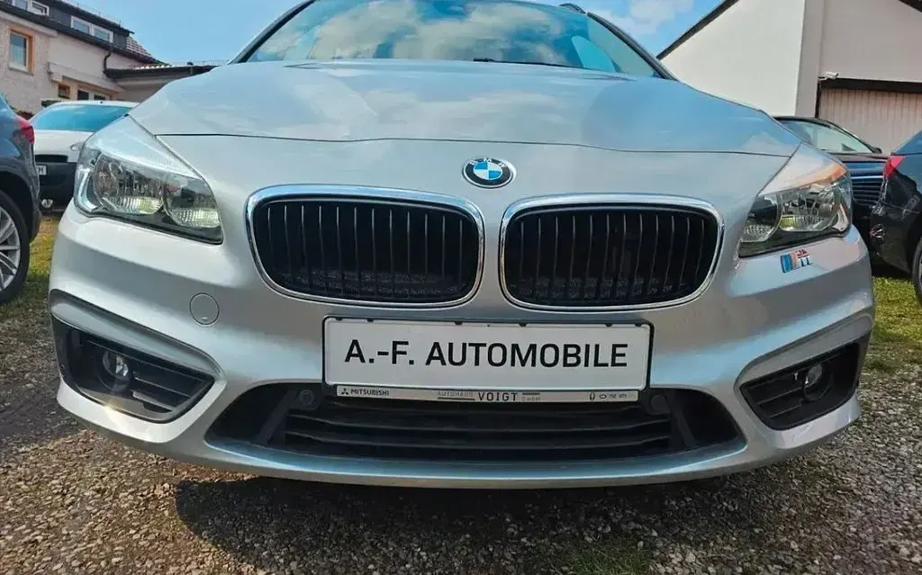 Gebraucht BMW 220 Gran Tourer 190 PS (139 kW) 2017 Silber Van / Kleinbus