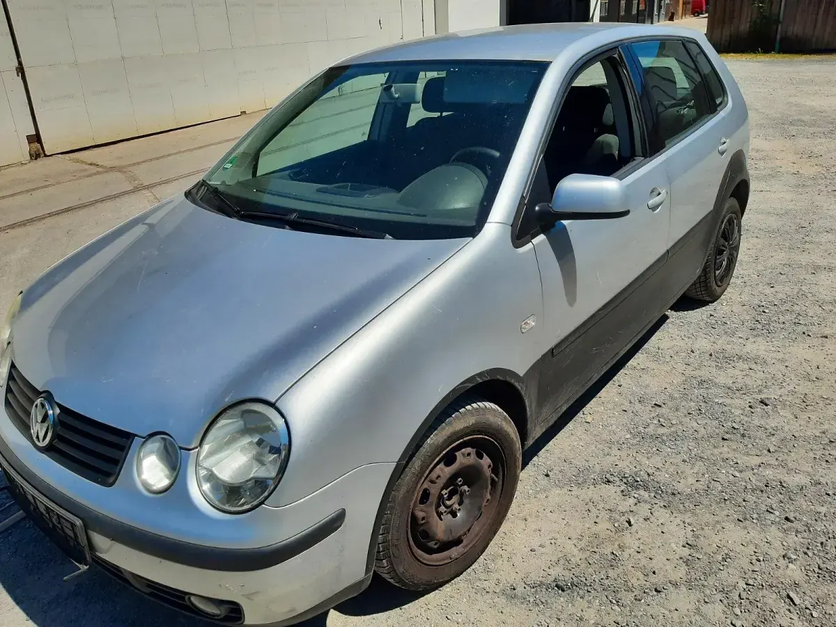 Gebraucht VW Polo 63 PS (46 kW) 2003 Silber Kleinwagen