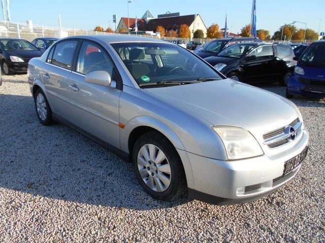 Silber metallic Gebraucht 2003 Opel Vectra Elegance Limousine | 2.700 € (Teuer) - Bild 1/4
