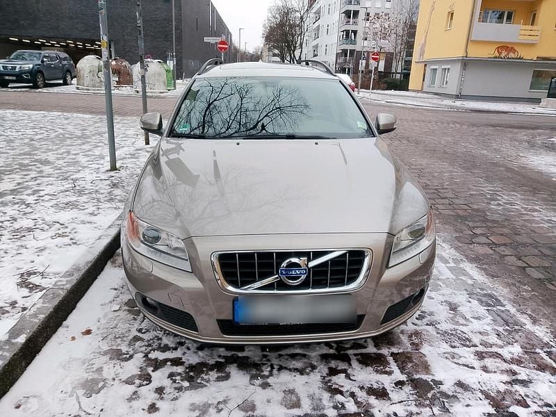 Gebraucht 2010 Volvo V70 Kombi | 7.200 € (Fairer Preis) - Bild 1/4