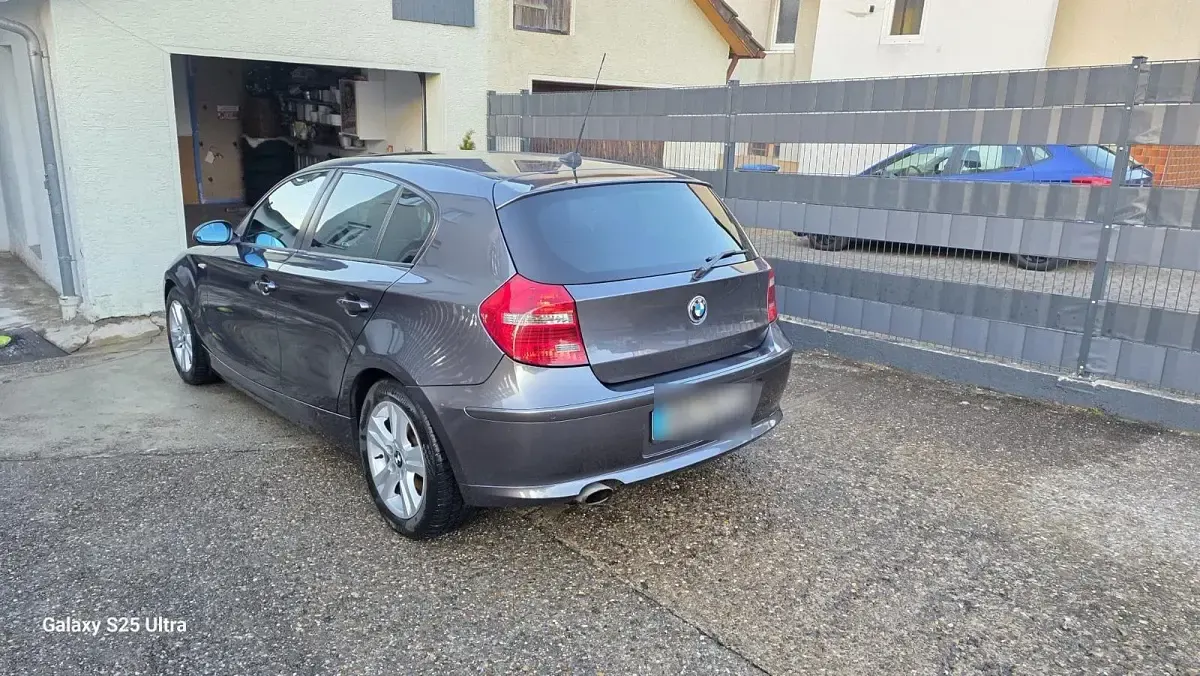 Gebraucht BMW 120 177 PS (130 kW) 2008 Grau Kleinwagen