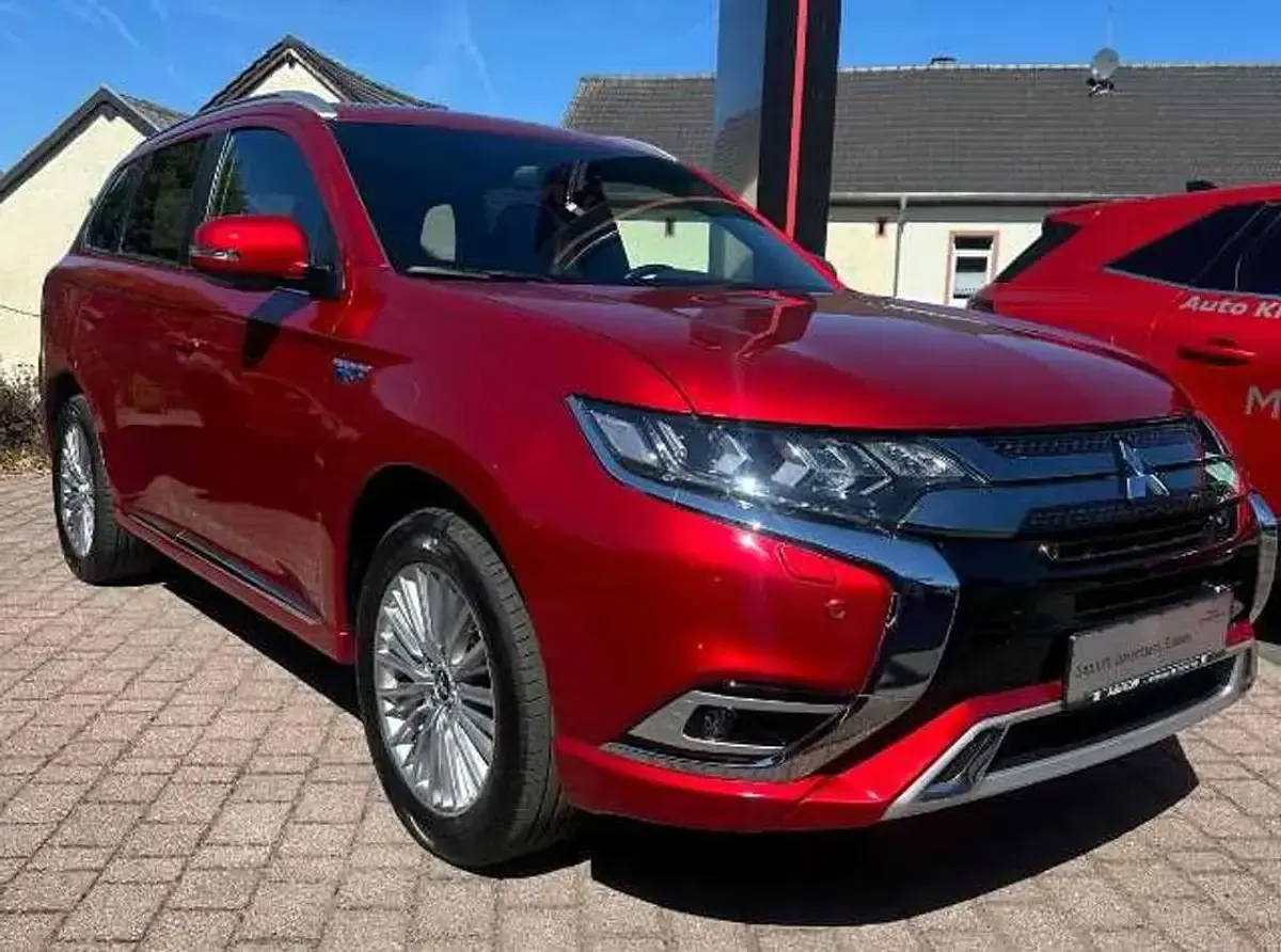 Gebraucht Mitsubishi Outlander P-HEV Diamant Edition 135 PS (99 kW) 2019 Dynamikrot SUV