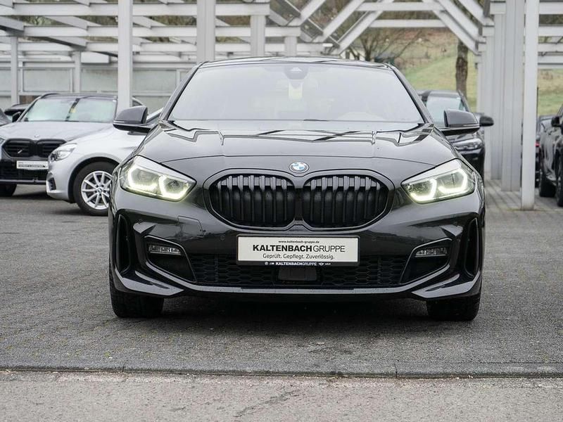 Gebraucht BMW 120 Performance 190 PS (139 kW) 2022 Schwarz Kleinwagen
