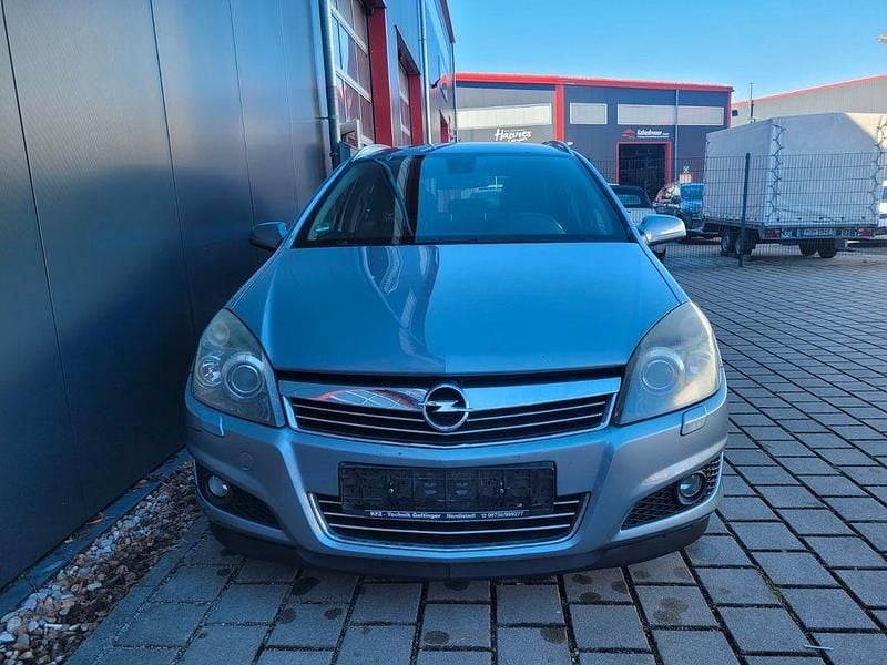 Gebraucht Opel Astra 116 PS (85 kW) 2008 Silber Limousine