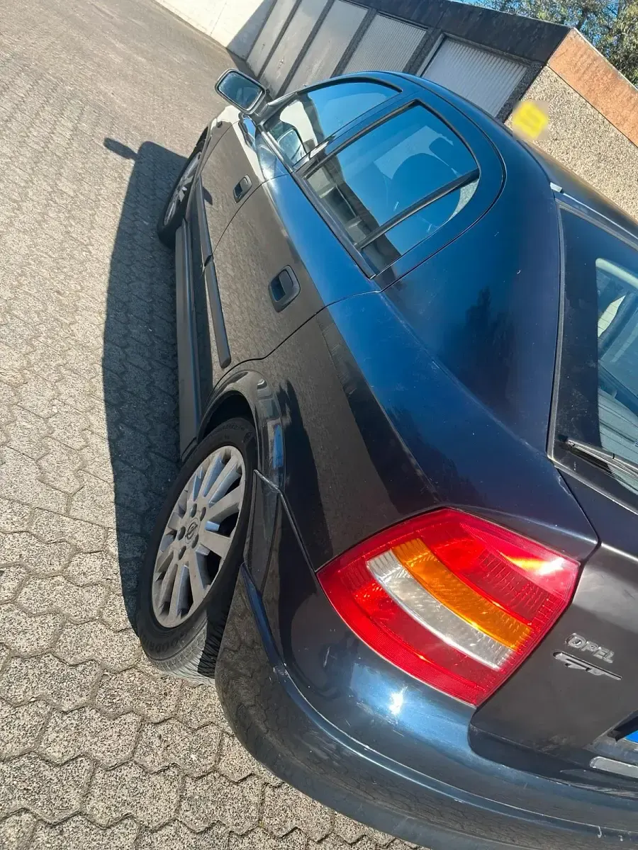 Gebraucht Opel Astra 125 PS (91 kW) 2002 Blau Limousine