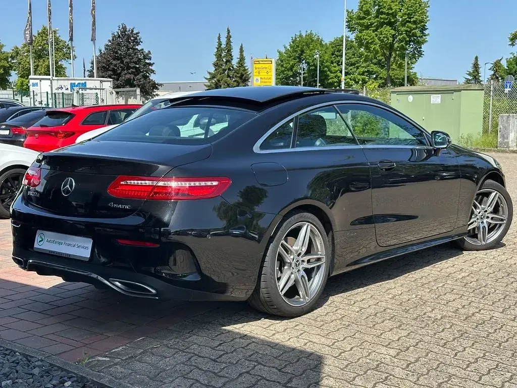 Gebraucht Mercedes E400 AMG line 340 PS (250 kW) 2020 Schwarz Coupé