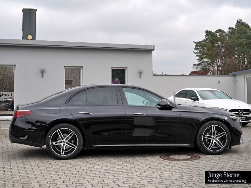 Gebraucht Mercedes E220 AMG 197 PS (144 kW) 2023 Metalliclack obsidianschwarz Limousine
