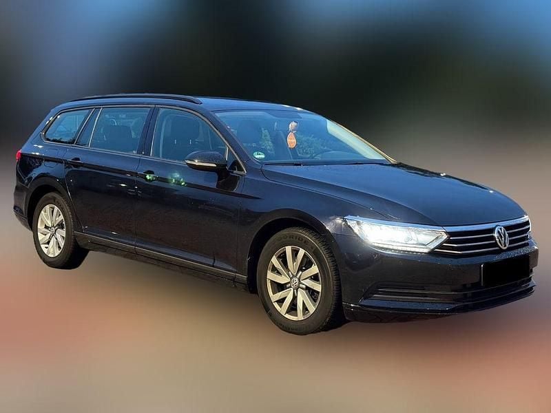 Gebraucht VW Passat Trendline 125 PS (91 kW) 2018 Schwarz Kombi