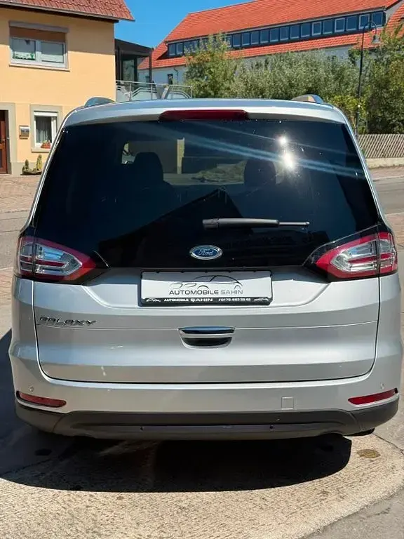 Gebraucht Ford Galaxy Titanium 150 PS (110 kW) 2018 Silber Van / Kleinbus