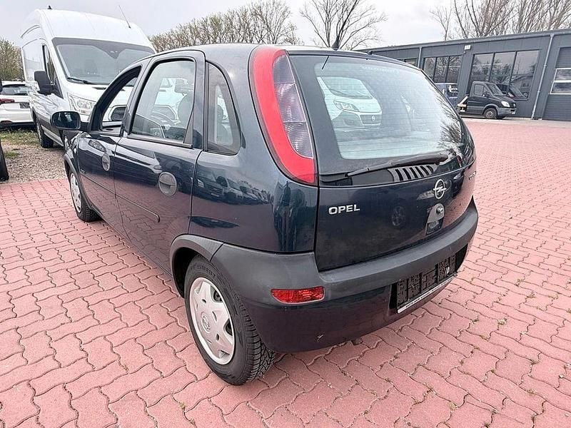 Second-hand Opel Corsa Comfort 75 CP (55 kW) 2001 Albastru Hatchback
