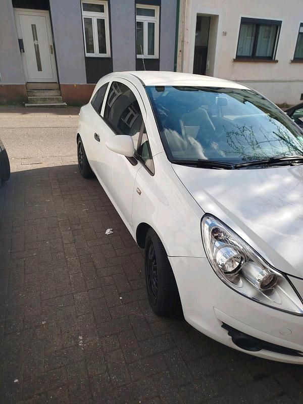 Gebraucht Opel Corsa 70 PS (51 kW) 2010 Weiß Kleinwagen