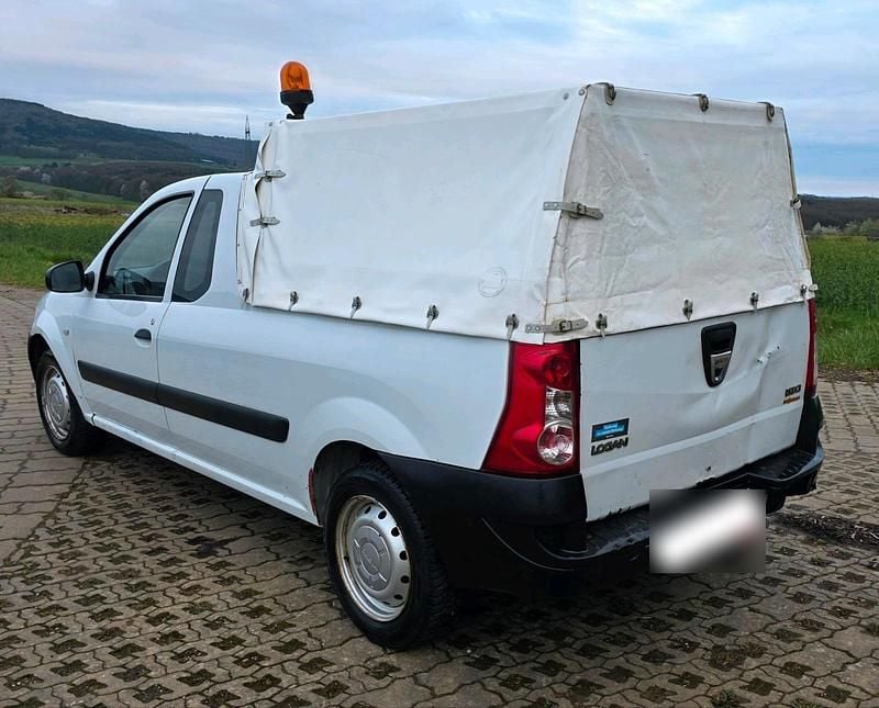 Gebraucht Dacia Logan 88 PS (64 kW) 2011 Weiß Pickup