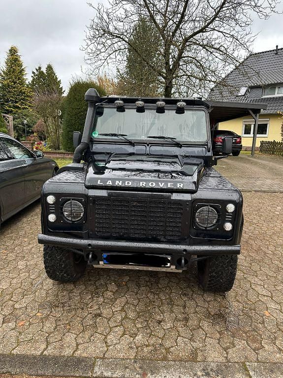 Schwarz Gebraucht 2011 Land Rover Defender SE SUV | 33.500 € (Guter Preis) - Bild 1/4