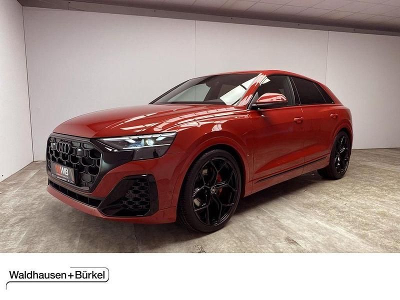 Chilirot (metallic) Gebraucht 2024 Audi Q8 S-Line SUV | 72.500 € (Fairer Preis) - Bild 1/4