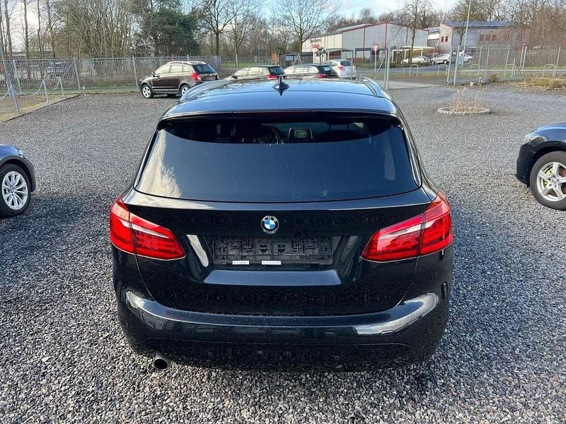 Gebraucht BMW 216 Active Tourer Basis 116 PS (85 kW) 2015 Schwarz Van / Kleinbus