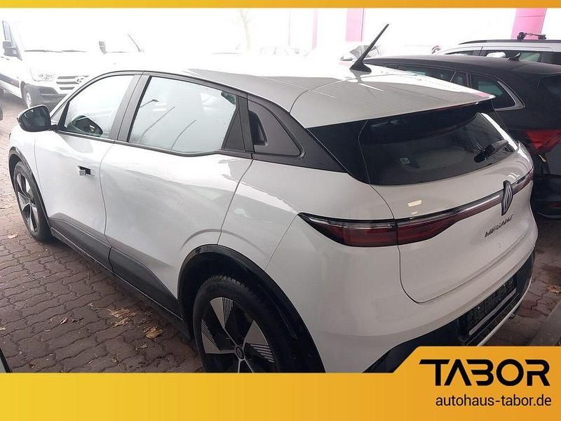 Gebraucht Renault Megane E-Tech Equilibre 160 kW (218 PS) 2022 Weiss Limousine