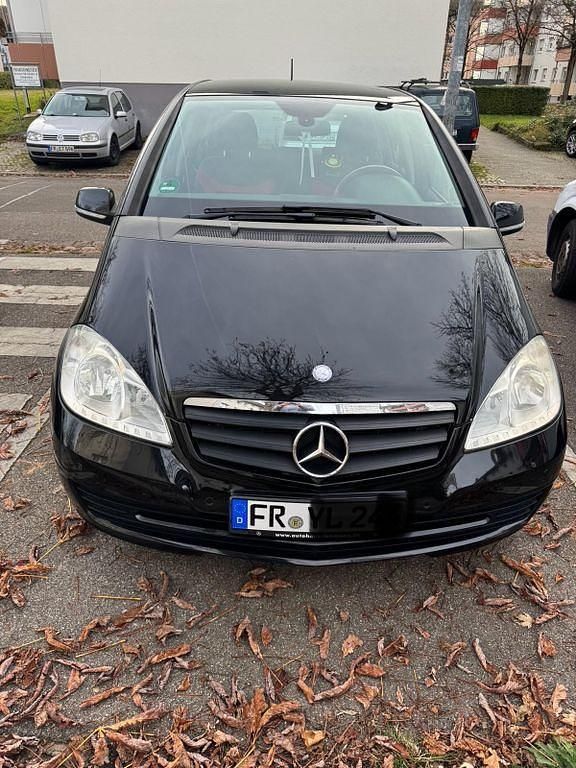 Gebraucht Mercedes A160 Elegance 95 PS (69 kW) 2010 Schwarz Van / Kleinbus