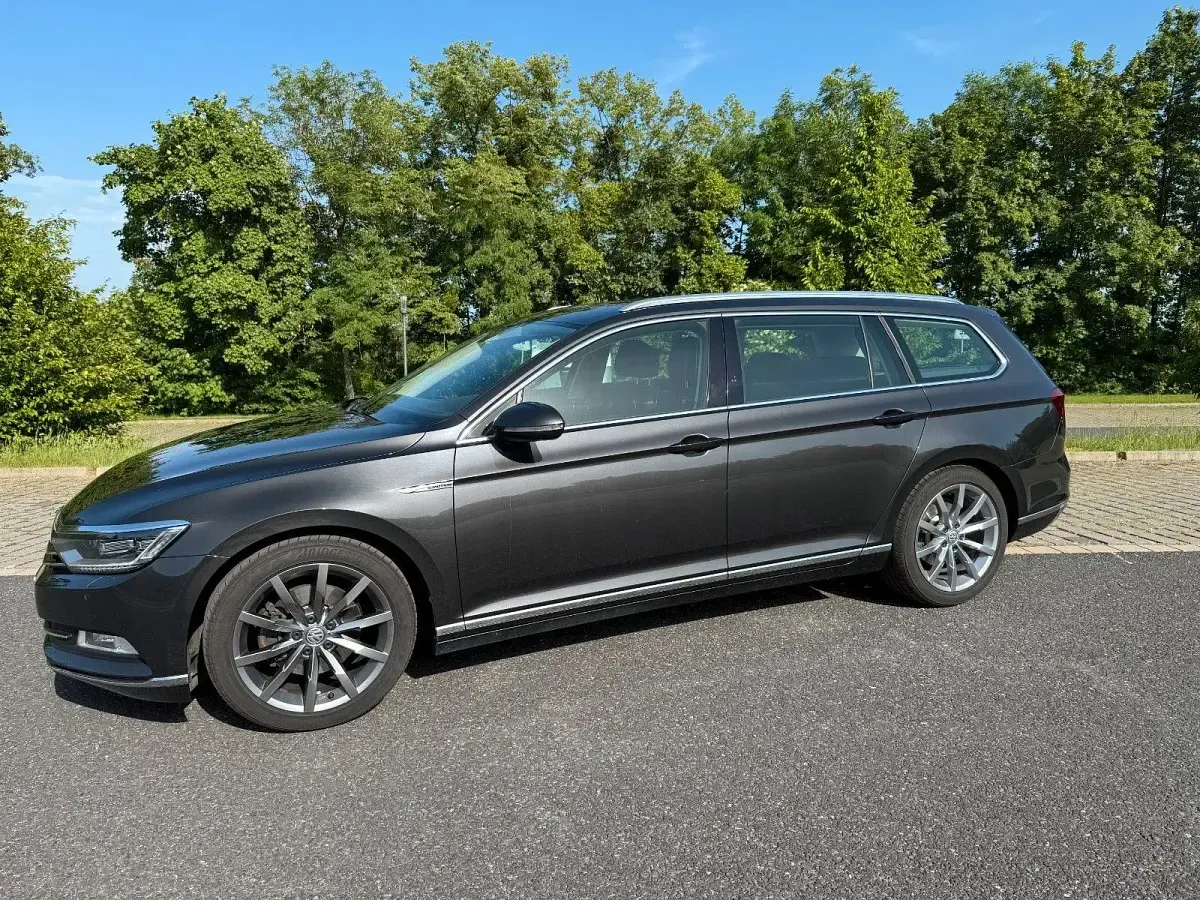 Gebraucht VW Passat Highline 190 PS (139 kW) 2018 Grau Kombi