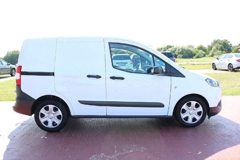 Weiß Gebraucht 2022 Ford Transit Trend Van / Kleinbus | 15.890 € (Guter Preis) - Bild 1/4