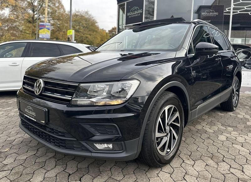 Schwarz Gebraucht 2018 VW Tiguan Join SUV | 17.890 € (Etwas zu teuer) - Bild 1/4