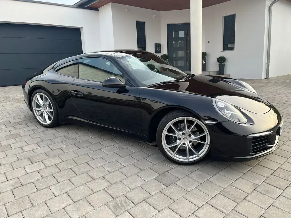 Gebraucht Porsche 911 Carrera 370 PS (272 kW) 2017 Schwarz Coupé