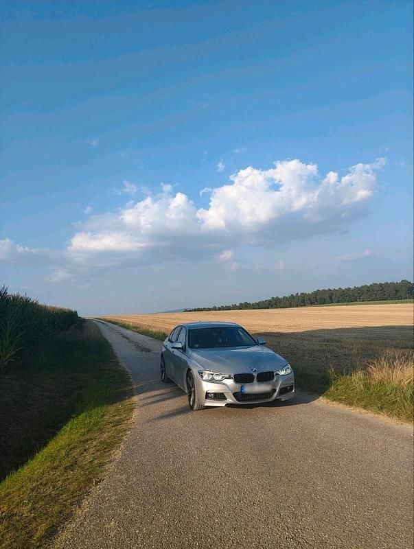 Gebraucht BMW 320 163 PS (119 kW) 2018 Silber Limousine