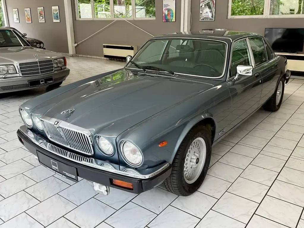 Gebraucht Jaguar XJ6 205 PS (150 kW) 1986 Blau Limousine
