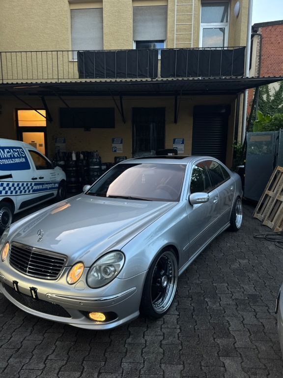 Silber Gebraucht 2003 Mercedes E500 Limousine | 9.990 € (Teuer) - Bild 1/2