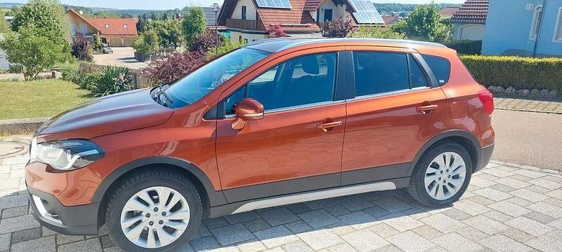 Orange Gebraucht 2021 Suzuki SX4 S-Cross Comfort SUV | 19.700 € (Guter Preis) - Bild 1/4
