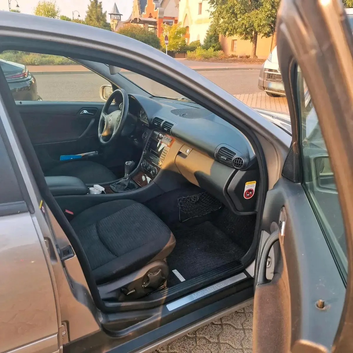 Gebraucht Mercedes C200 122 PS (89 kW) 2006 Grau Limousine