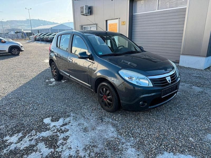 Grau Gebraucht 2008 Dacia Sandero Lauréate Limousine | 1.250 € (Superpreis) - Bild 1/4