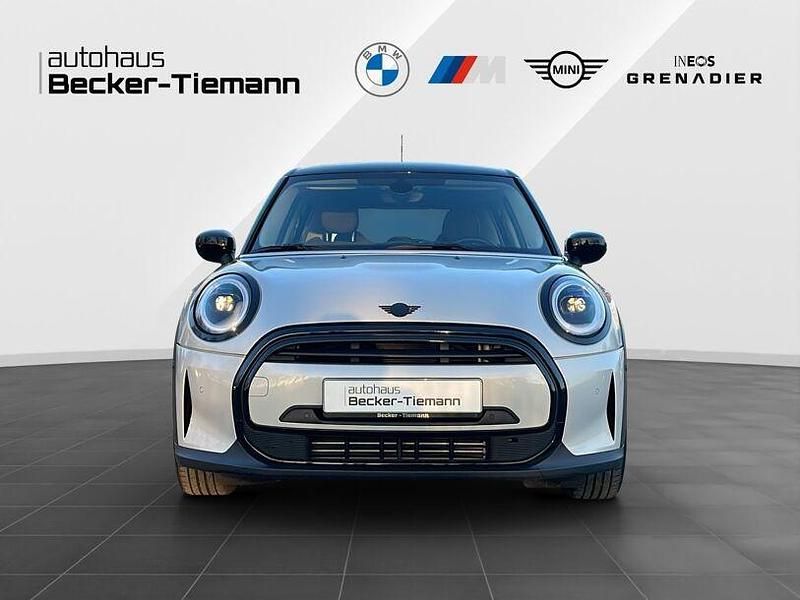 Gebraucht Mini Cooper 136 PS (100 kW) 2022 Weiß Kleinwagen